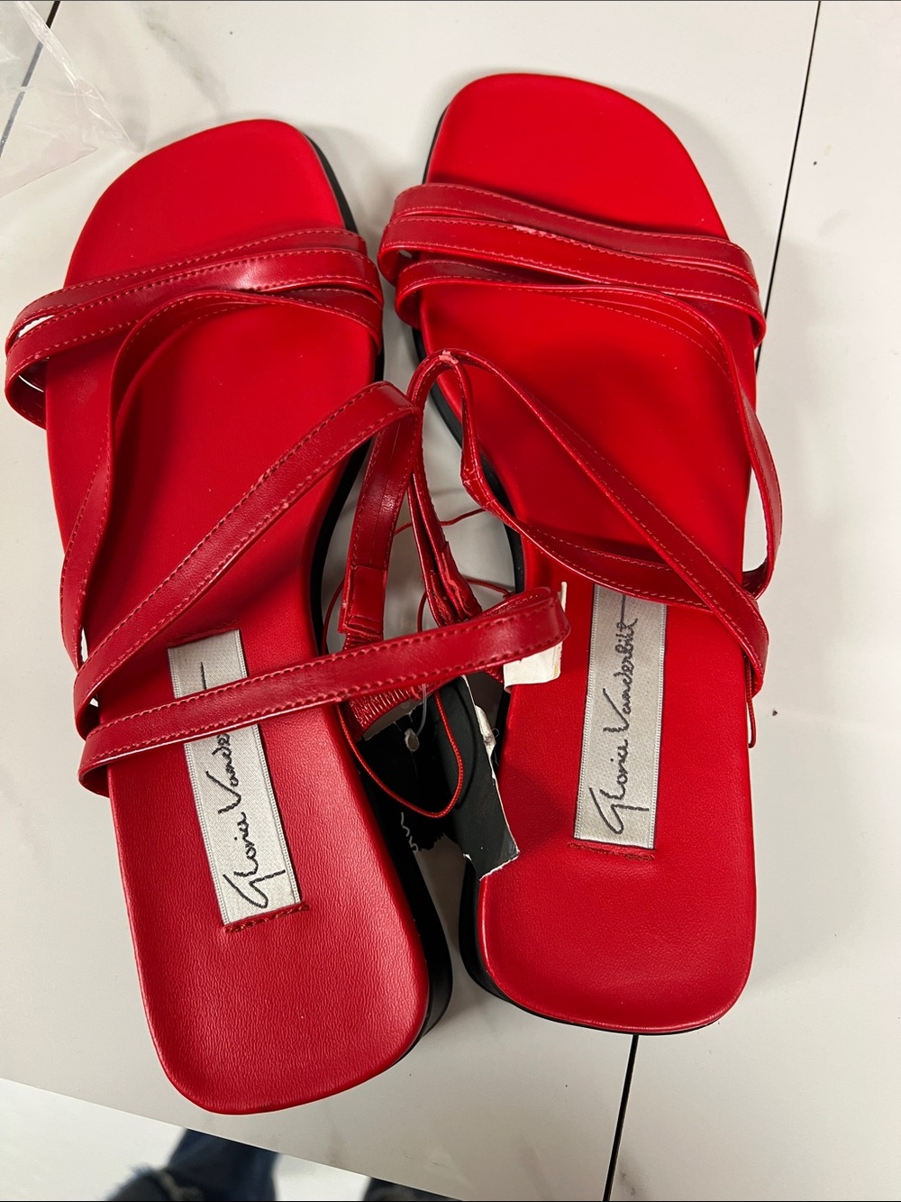 gloria Vanderbilt sandals